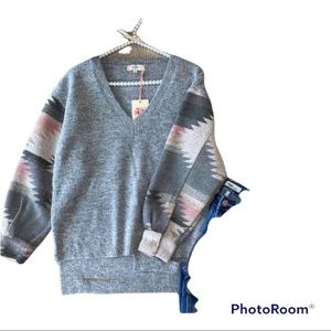 - Xl entro sweater nwt